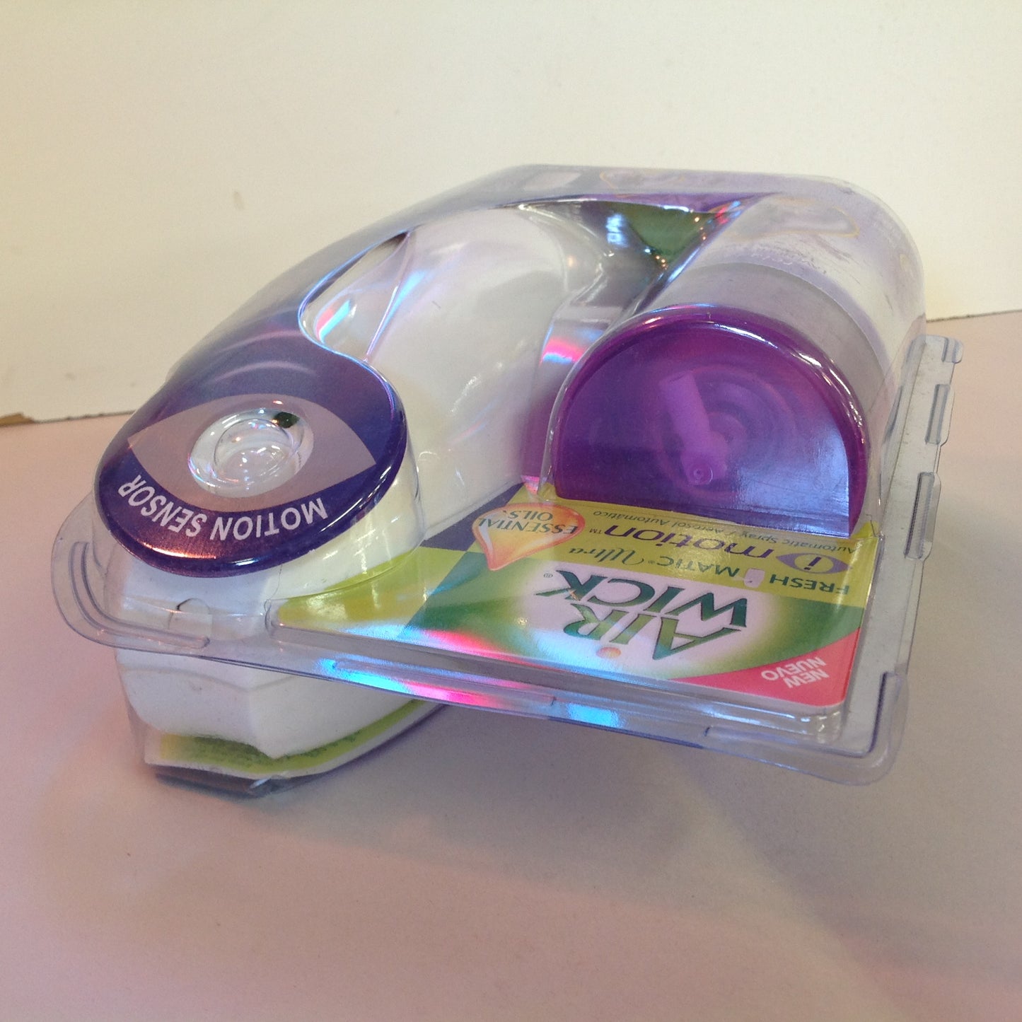 2008 NOS Air Wick Freshmatic Ultra I-Motion Essential Oils Automatic Spray Lavender and Chamomile Relaxation Unopened