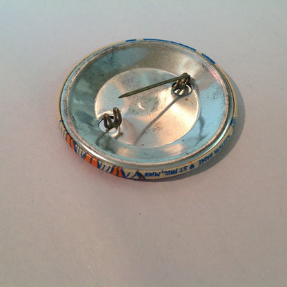 Vintage 1972 Souvenir Pinback St. Paul Winter Carnival Salute to Southern Hospitality