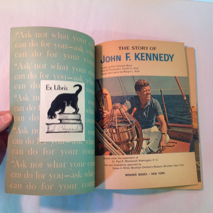 Vintage 1964 Paperback The Story of John F. Kennedy Earl Schenck Miers Wonder Books