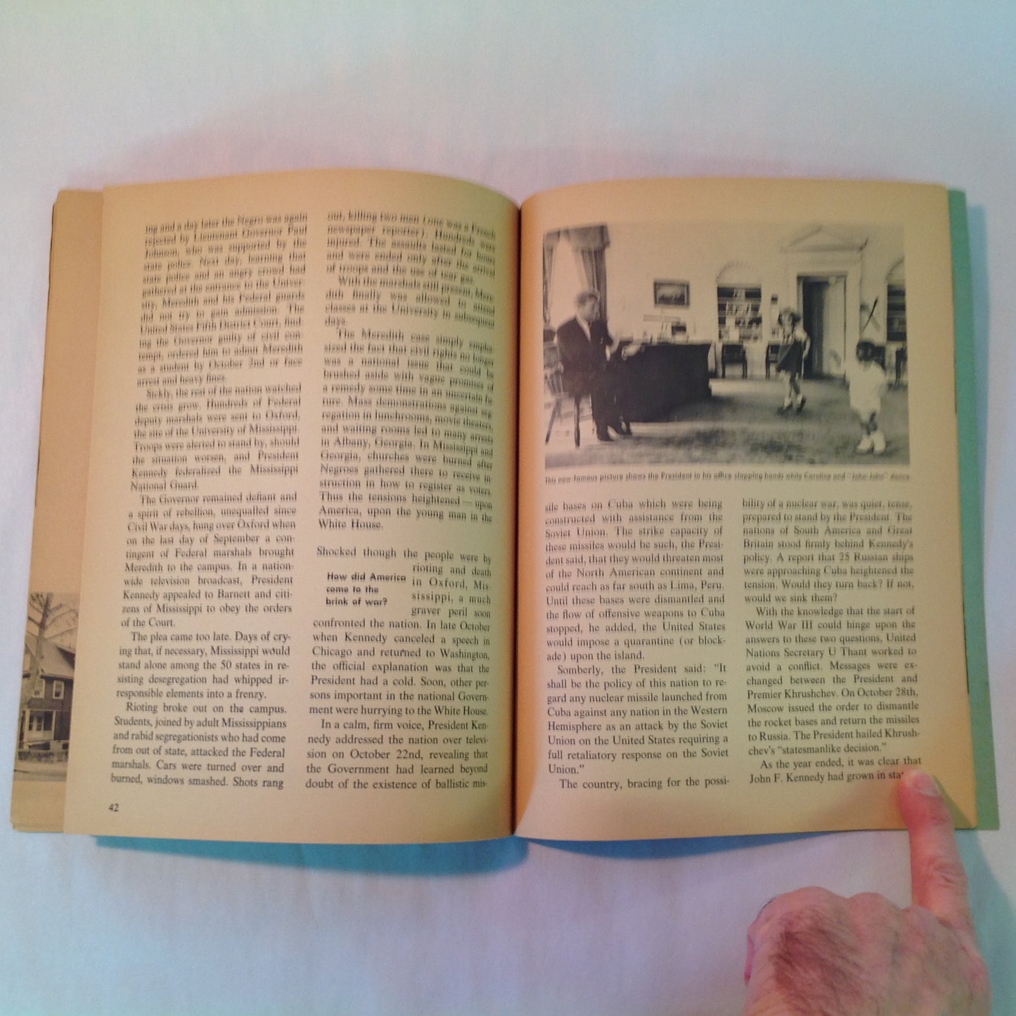 Vintage 1964 Paperback The Story of John F. Kennedy Earl Schenck Miers Wonder Books