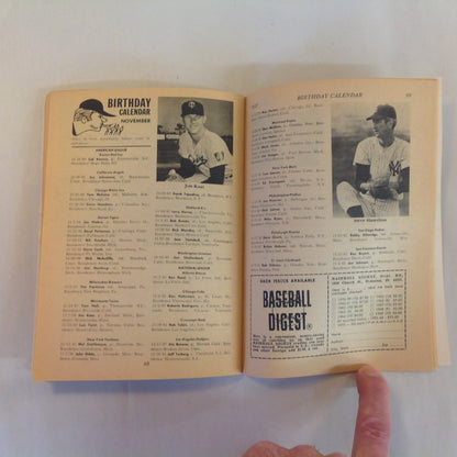 Vintage November 1970 Baseball Digest Magazine Profile on Johnny Bench