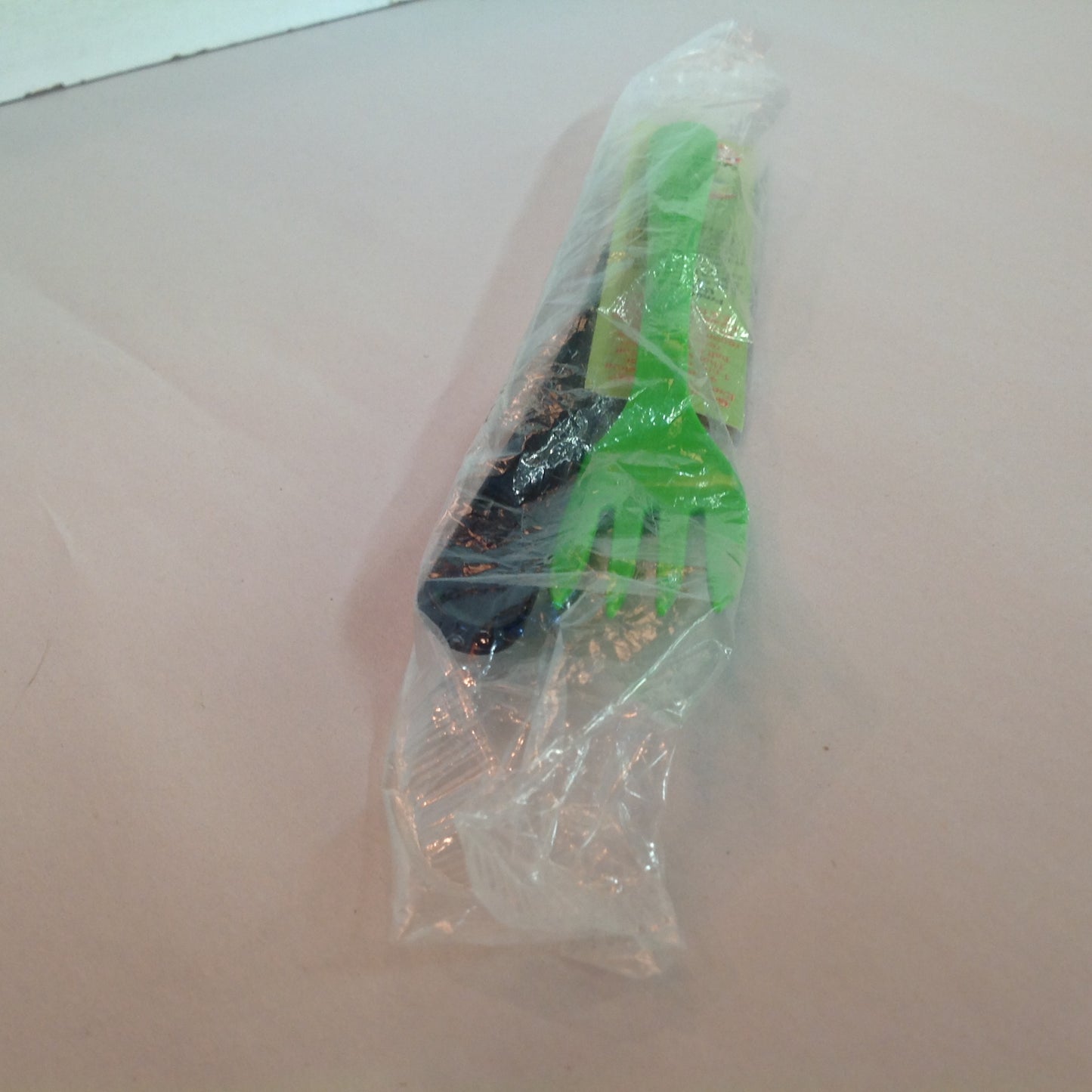Vintage 2005 McDonald's Fruit & Nut Salad Green Knife Black Fork Sealed Package Coupon