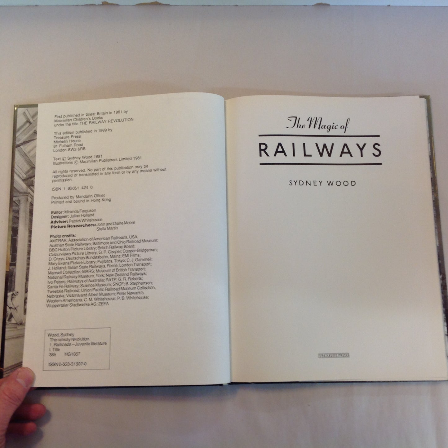 Vintage 1989 Pictorial Hardcover The Magic of Railways Sydney Wood