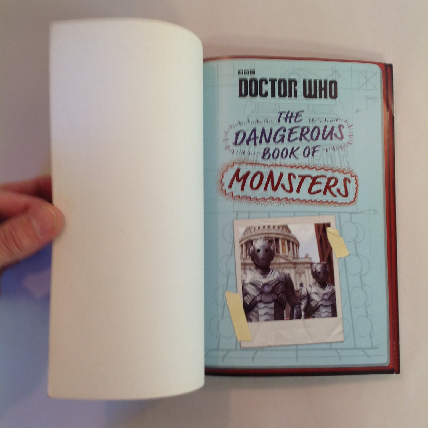 2016 BBC Trade Paperback Doctor Who the Dangerous Book of Monsters: Official Guide