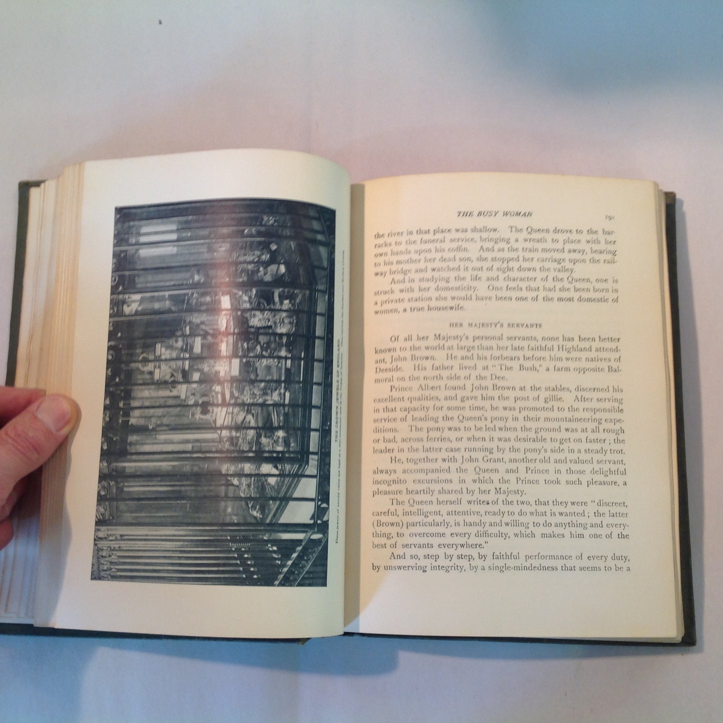 Antique 1901 Hardcover The Life of Queen Victoria and the Story of Her Reign Chas Morris LLD