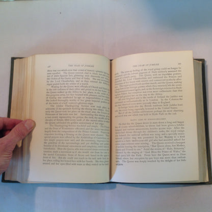 Antique 1901 Hardcover The Life of Queen Victoria and the Story of Her Reign Chas Morris LLD