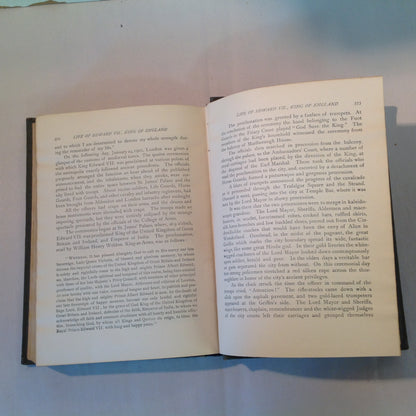Antique 1901 Hardcover The Life of Queen Victoria and the Story of Her Reign Chas Morris LLD