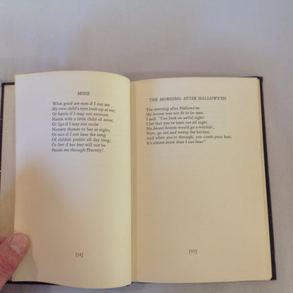 Vintage 1947 Signed Hardcover Whispering Wind Gladys Oakley First Edition Michigan Poetry