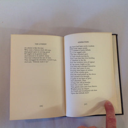 Vintage 1947 Signed Hardcover Whispering Wind Gladys Oakley First Edition Michigan Poetry