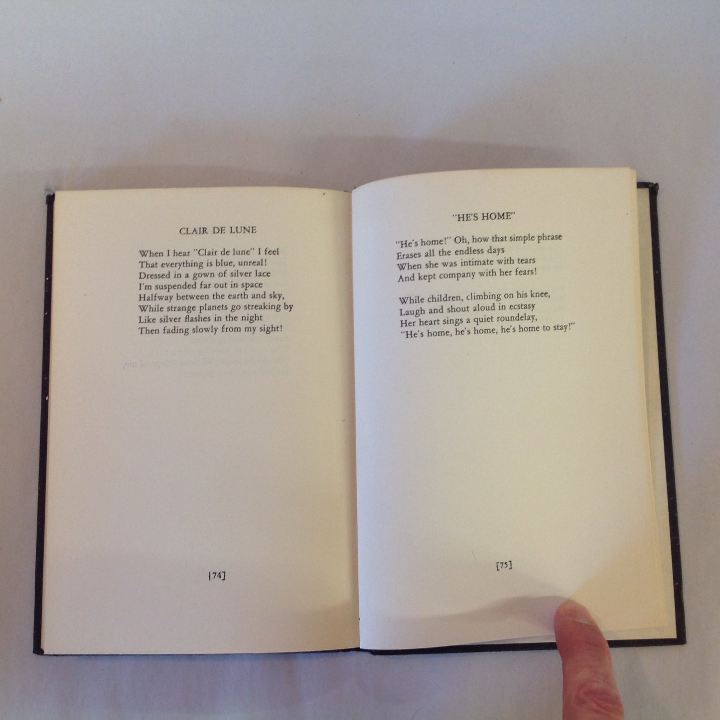 Vintage 1947 Signed Hardcover Whispering Wind Gladys Oakley First Edition Michigan Poetry