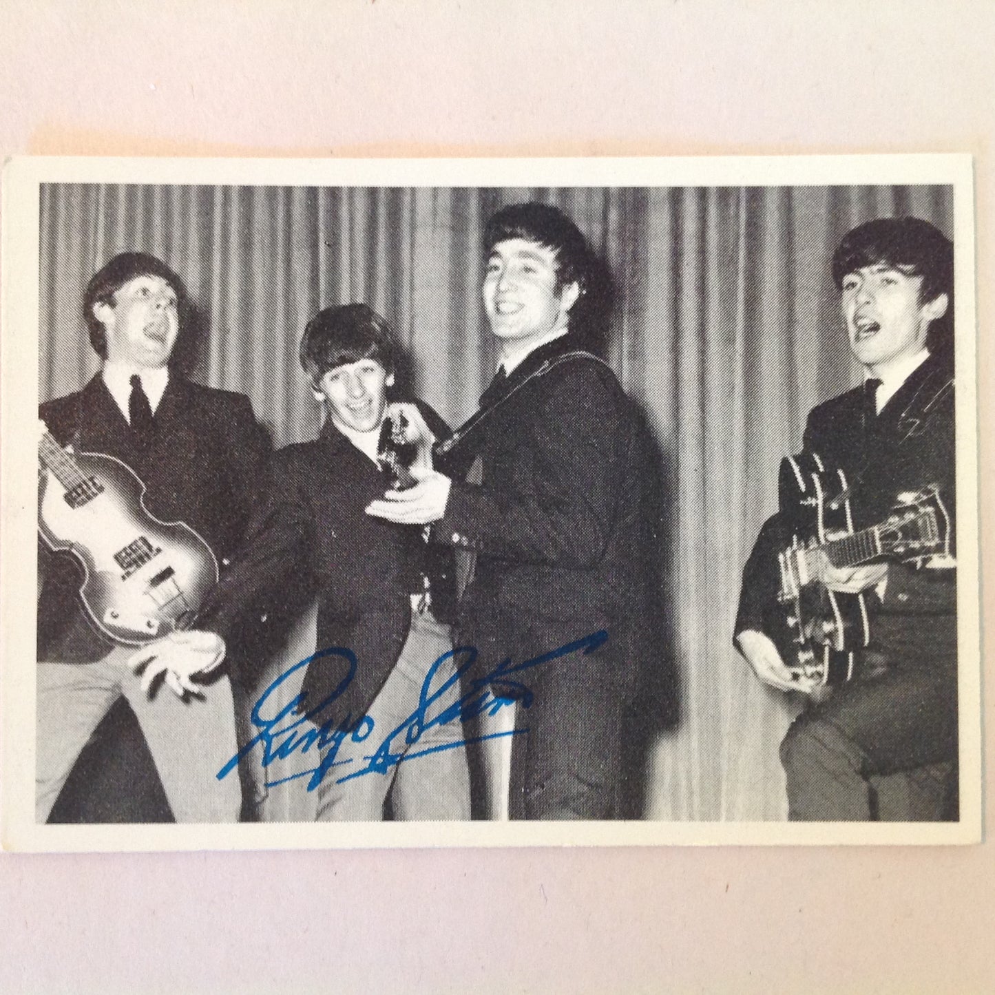 Vintage 1964 Topps Beatles Cards 3rd Series No. 149 Ringo Autograph Band Onstage