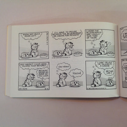 Vintage 1984 Trade Paperback Garfield Loses His Feet: His Ninth Book Jim Davis First Edition