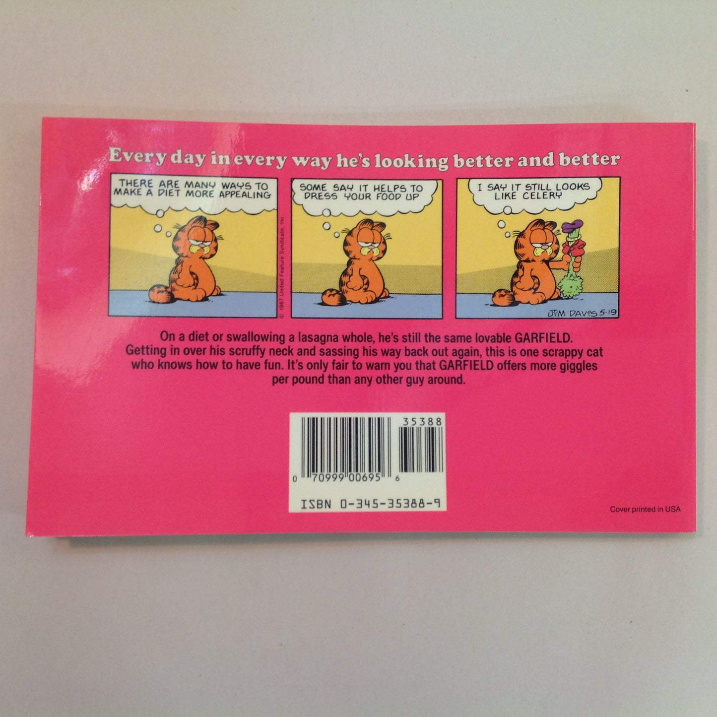 Vintage 1988 Trade Paperback Garfield Rounds Out: His 16th Book Jim Davis First Edition