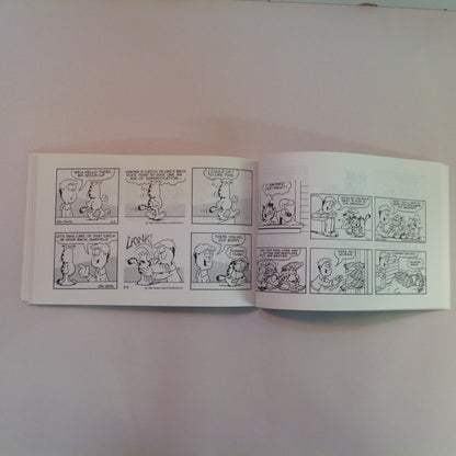 Vintage 1980 Trade Paperback Garfield Makes It Big: His 10th Book Jim Davis First Edition
