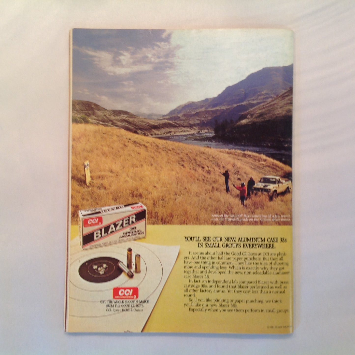 Vintage Jul 1982 Shooting Times Magazine Battle For Top Velocity .223 Vs .22-250 Serial Number Know-How Handgun Bonus .38 & .44