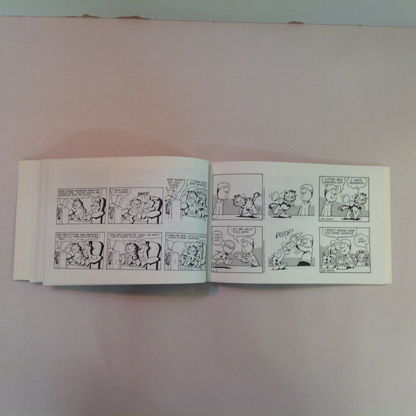 Vintage 1987 Trade Paperback Garfield Swallows His Pride: His 14th Book Jim Davis First Edition