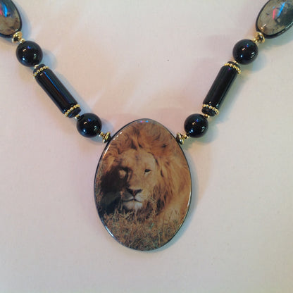 Vintage Black Plastic Beaded Pendant Necklace Lion Photos