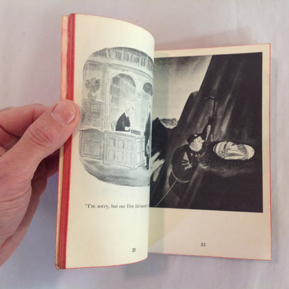 Vintage 1964 Mass Market Paperback Black Maria Charles Addams Pocket First