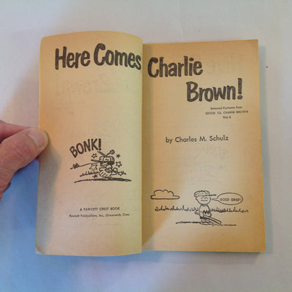 Vintage 1957 Mass Market Paperback Here Comes Charlie Brown! Peanuts Charles Schulz