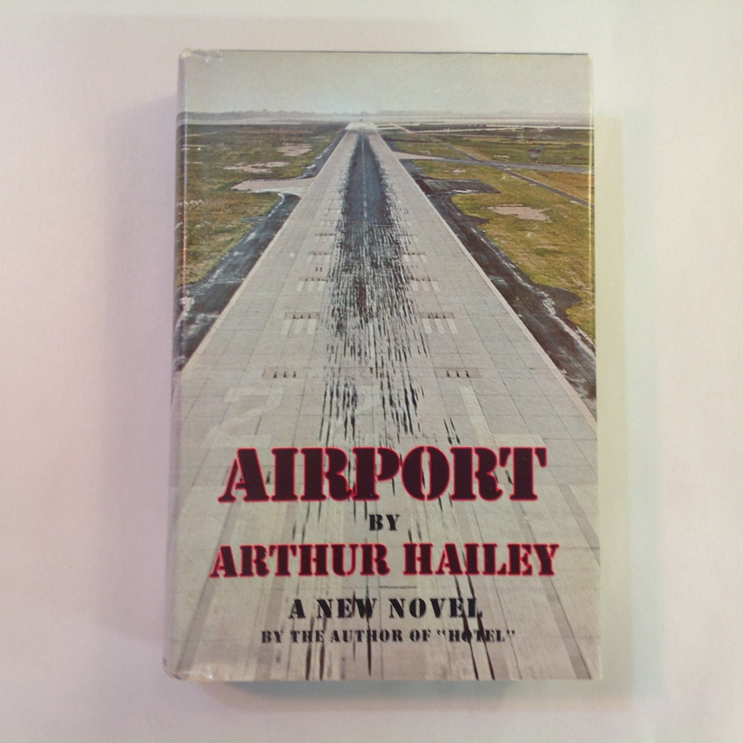 Vintage 1968 Hardcover AIRPORT Arthur Hailey