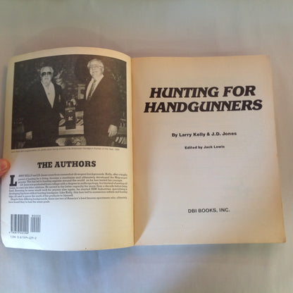 Vintage 1990 Hunting For Handgunners Larry Kelly + JD Jones