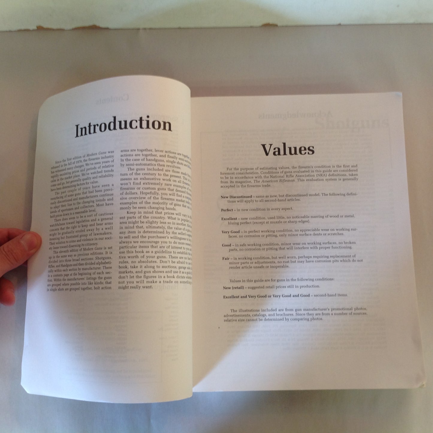 Vintage 1997 Modern Guns Identification and Values 11th Edition Russell + Steve Quertermous
