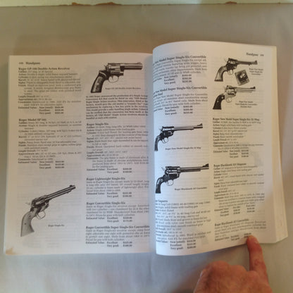 Vintage 1997 Modern Guns Identification and Values 11th Edition Russell + Steve Quertermous