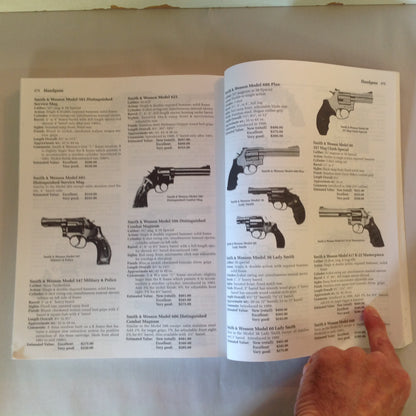 Vintage 1997 Modern Guns Identification and Values 11th Edition Russell + Steve Quertermous