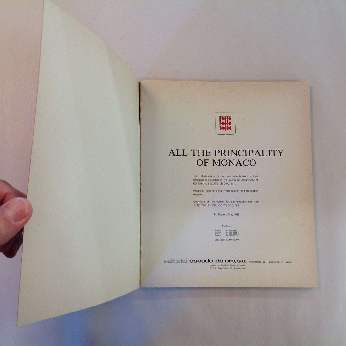 Vintage 1983 Trade Paperback All the Principality of Monaco English