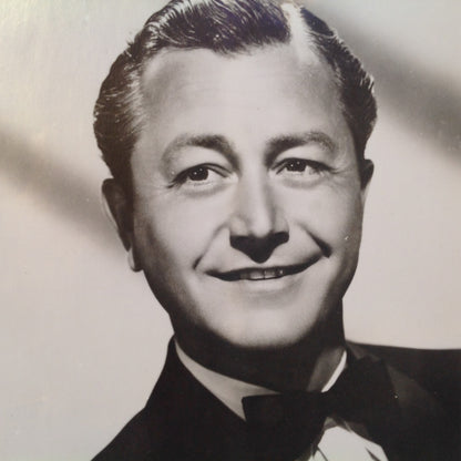 Vintage Facsimile Autograph B&W Photograph Head Shot Robert Young