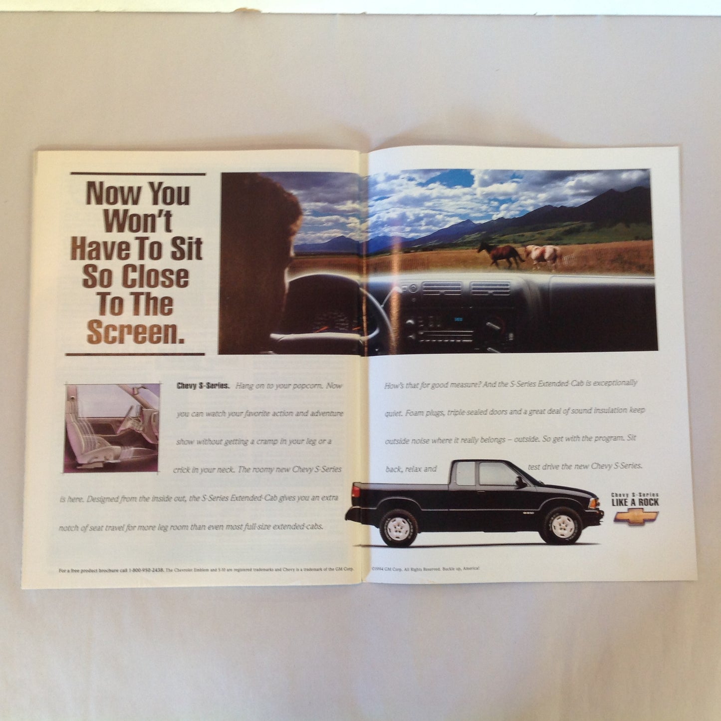 Vintage Feb 1995 Guns & Ammo Magazine New for 95 Preview Issue