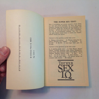 Vintage 1987 Mass Market Paperback Test Your Sex I.Q.: 700 Sexual Questions and Answers John Heidenry First Edition