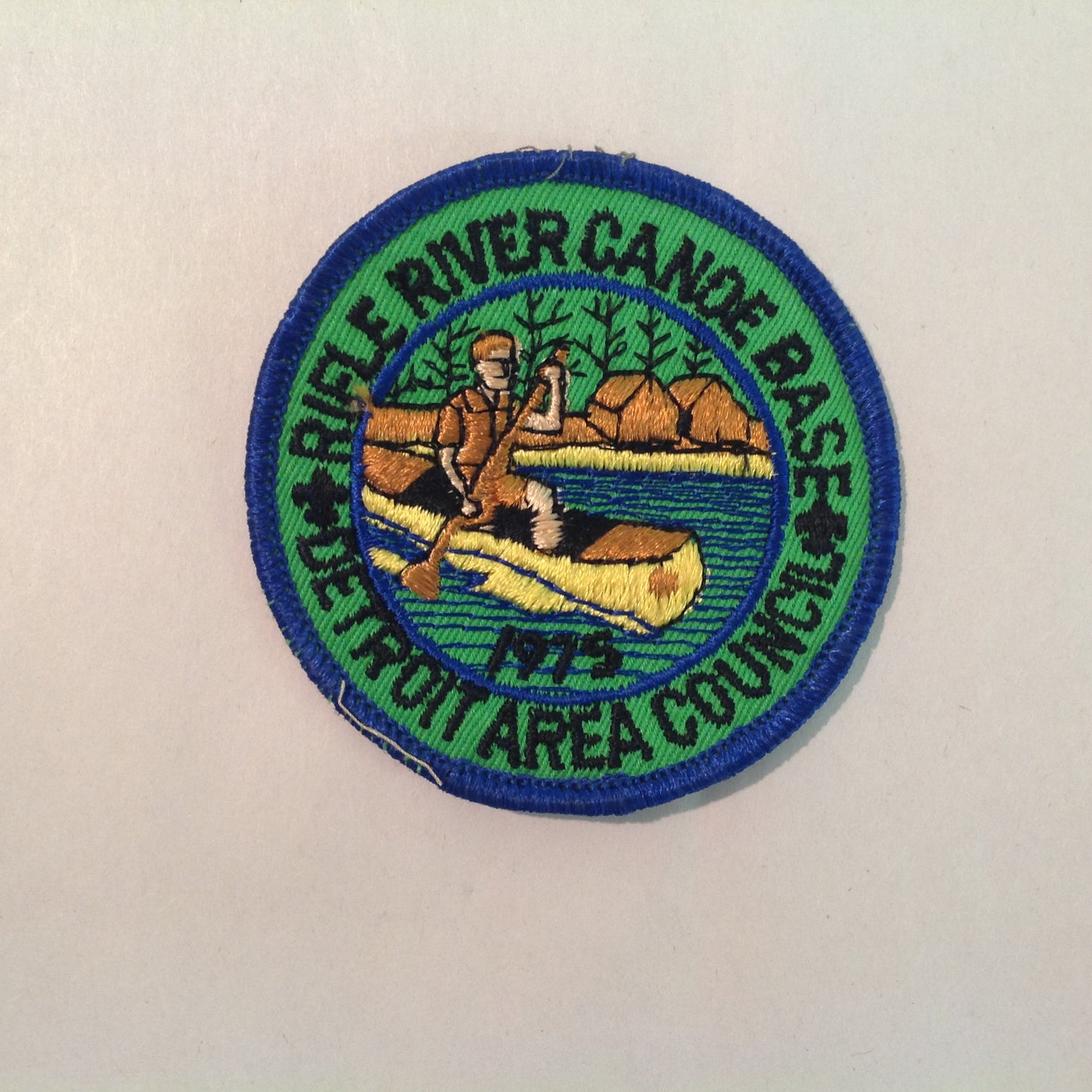 Vintage 1975 BSA Boy Scouts America Patch Rifle River Canoe Base Detroit Area Council