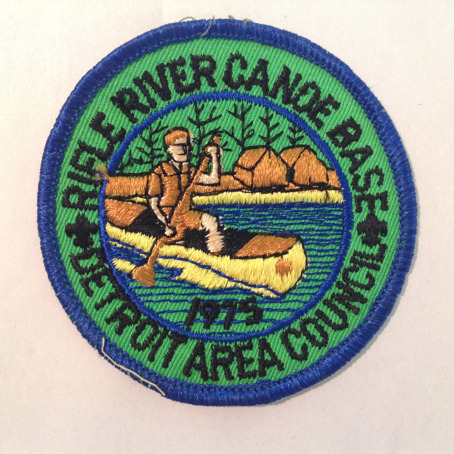 Vintage 1975 BSA Boy Scouts America Patch Rifle River Canoe Base Detroit Area Council