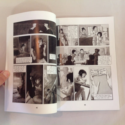 2014 Trade Paperback Blue is the Warmest Color Julie Maroh Graphic Novel