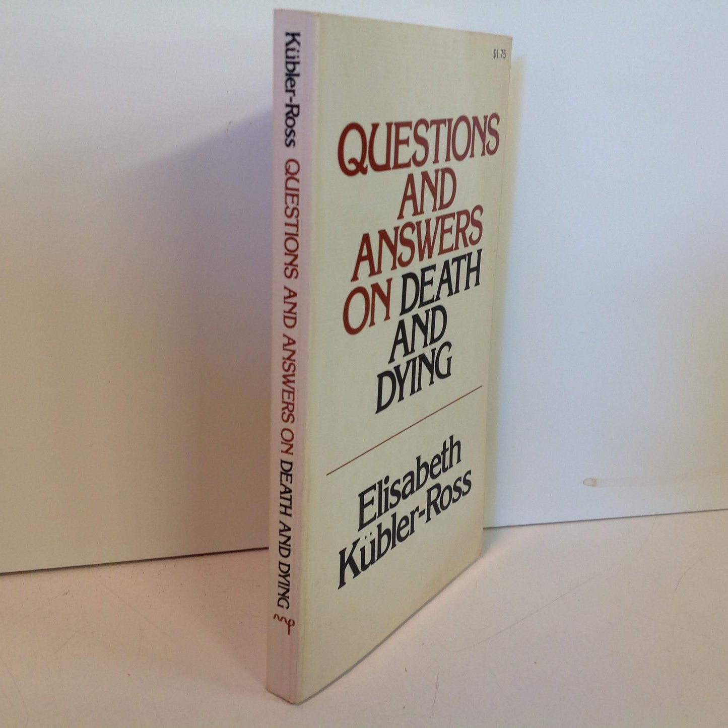 Vintage 1977 Mass Market Paperback Questions On Death and Dying Elizabeth Kubler-Ross