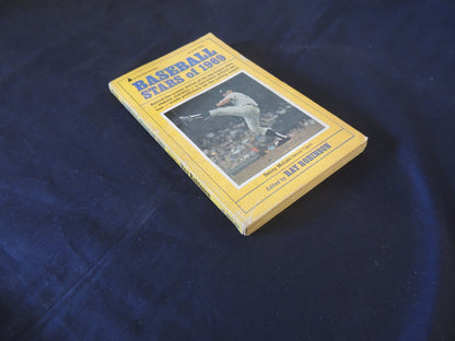 Vintage 1969 Mass Market Paperback Baseball Stars of 1969 Ray Robinson Editor Pyramid First Edition
