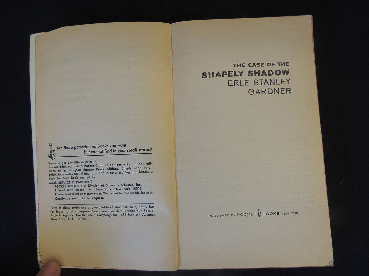 Vintage 1970 Mass Market Paperback Perry Mason Solves the Case of the Shapely Shadow Erle Stanley Gardner