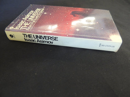 Vintage 1968 Mass Market Paperback The Universe From Flat Earth to Quasar Isaac Asimov