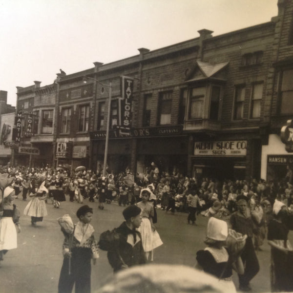 Vintage Mid Century B&W Photo Holland Michigan Tulip Festival Paraders Face Right