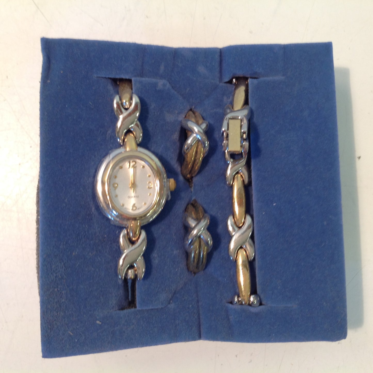 2004 NOS AVON Women's Two-Tone X-Link Watch Bracelet and Clip Earring Set w/Box