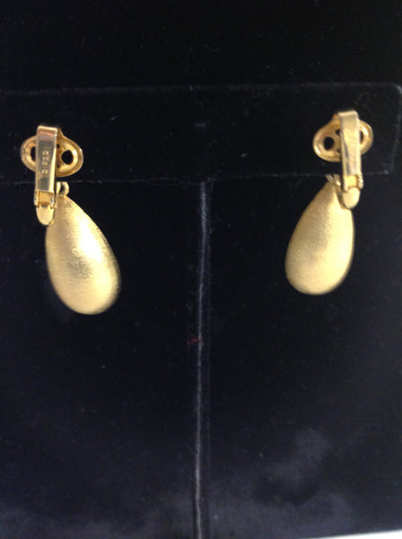 Vintage Trifari Gold Teardrop Clip On Earrings