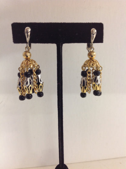 Vintage Goldtone Metal Chain Bead Black Chandelier Style Pendant Clip On Earrings