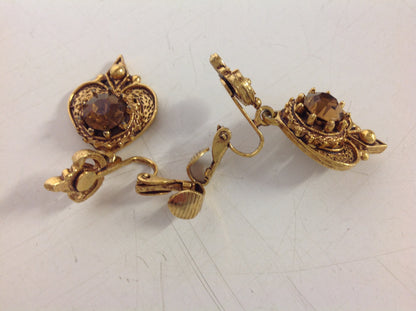 Vintage Goldtone Royal Crest Amber Rhinestone Pendant Clip On Earrings