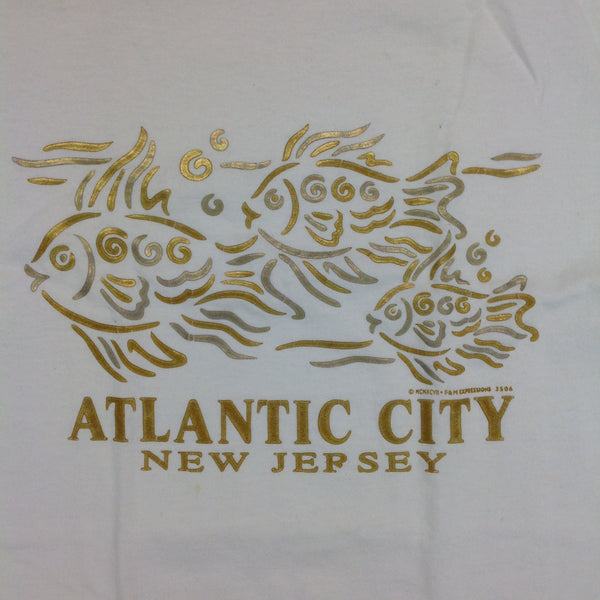Vintage 1997 Anvil F&M Expressions Souvenir White Medium Cotton Short Sleeve Souvenir Atlantic City New Jersey Gold Silver Minimalist Fish