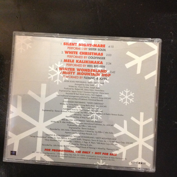CD Universal Records Christmas Sampler Promo Various Artists U5P-1246 Reel Big Fish Sister Soleil Goldfinger