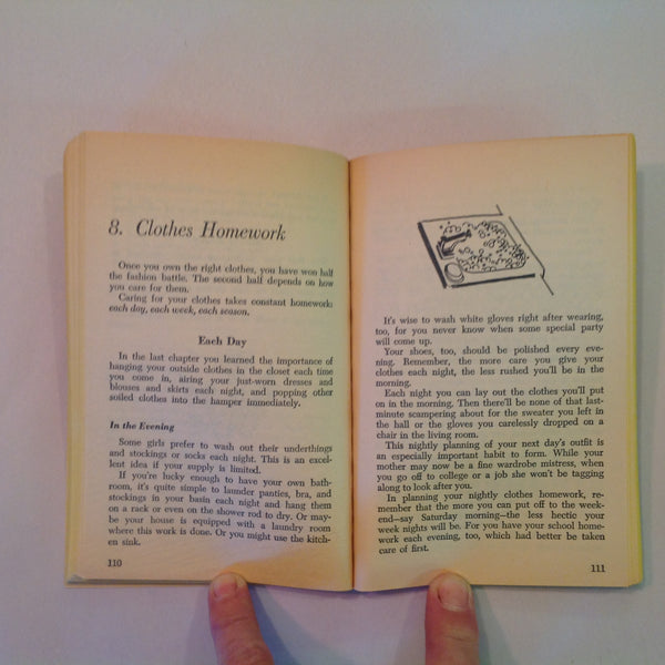 Vintage 1966 Scholastic Mass Market Paperback Secrets of Loveliness Kay Thomas