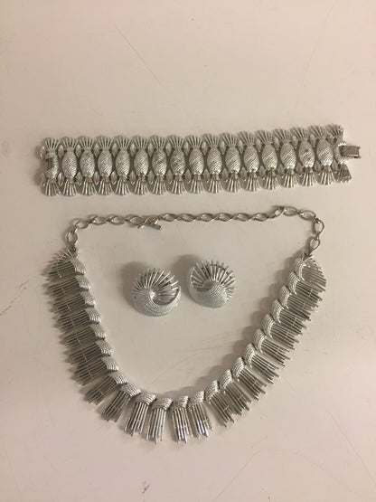 Vintage Sarah Coventry All Silvertone Necklace Bracelet & Clip Earring Set Suite