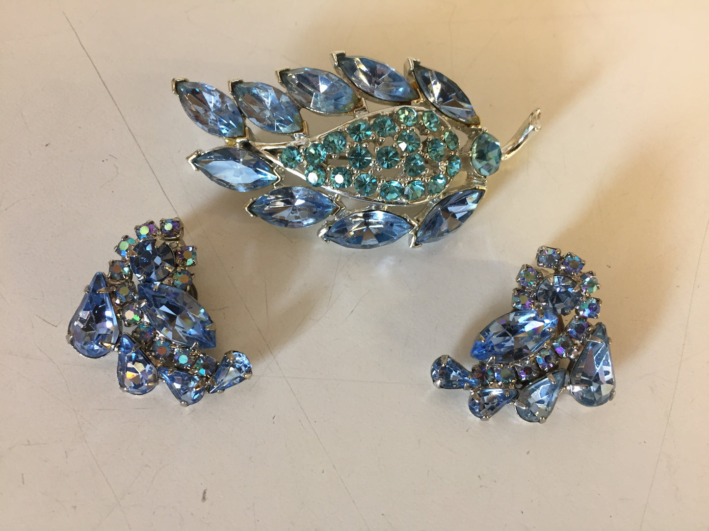 Vintage Designer WEISS Stunning Ice Blue Rhinestone Brooch & Clip Earring Set