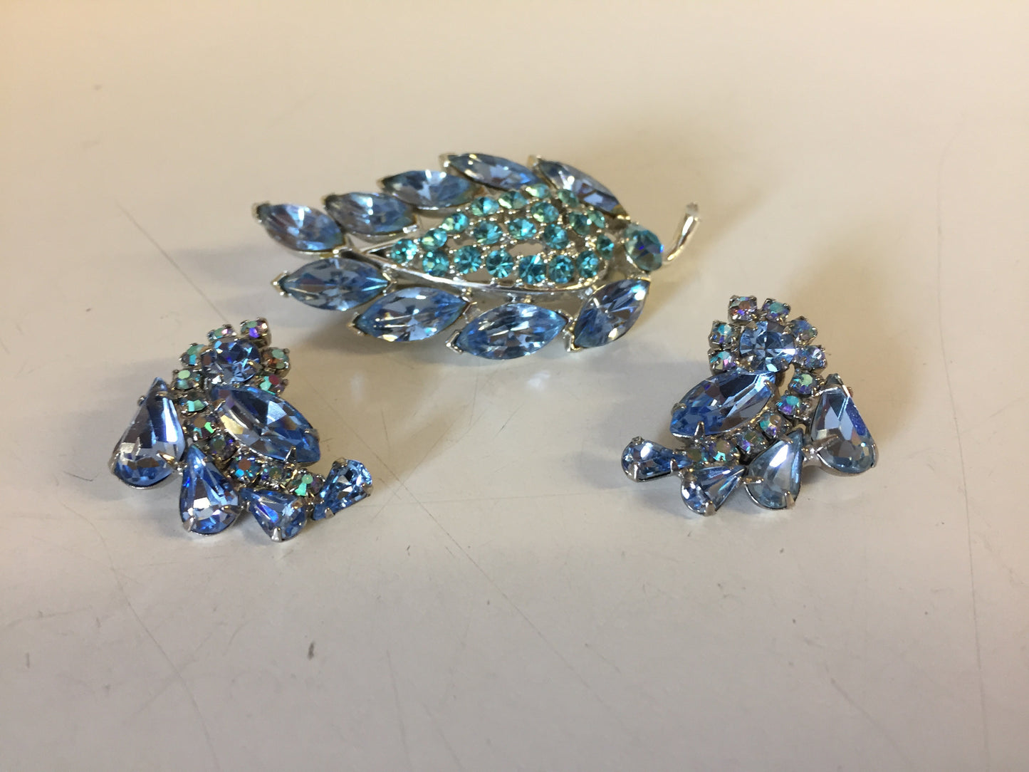 Vintage Designer WEISS Stunning Ice Blue Rhinestone Brooch & Clip Earring Set